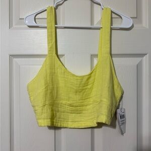 Rip curl cropped top size medium in yellow NWT